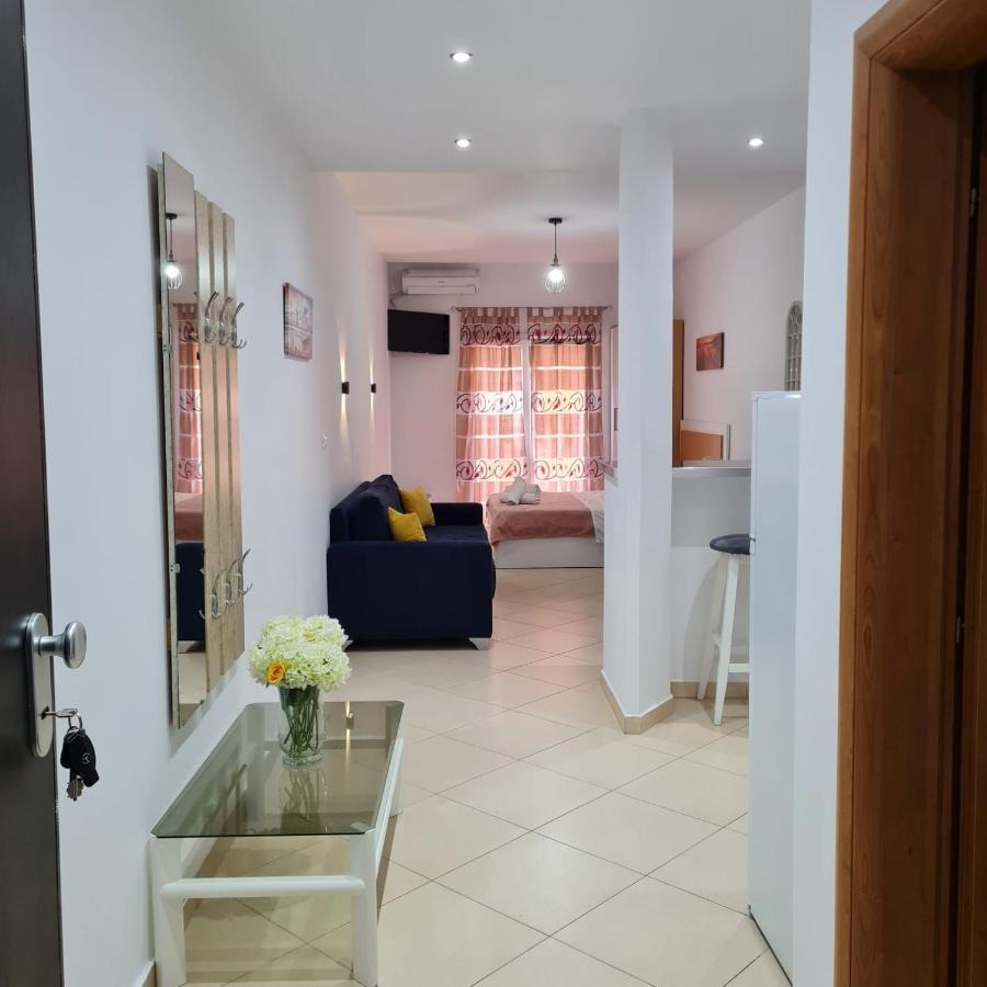 Studio By The Beach - Vlore Exterior photo