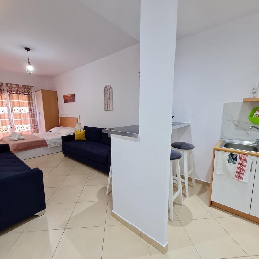 Studio By The Beach - Vlore Exterior photo