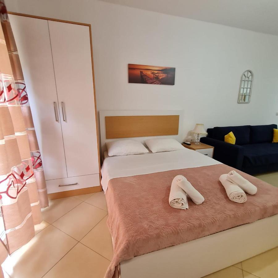 Studio By The Beach - Vlore Exterior photo