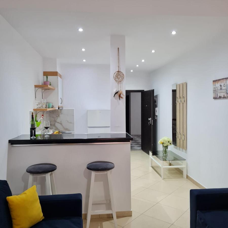 Studio By The Beach - Vlore Exterior photo